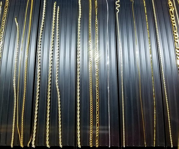 Comment choisir un bijou masculin qui complète votre style ?