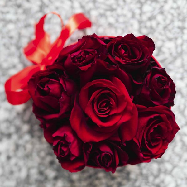 Personnalisez vos cadeaux de Saint Valentin avec les roses éternelles